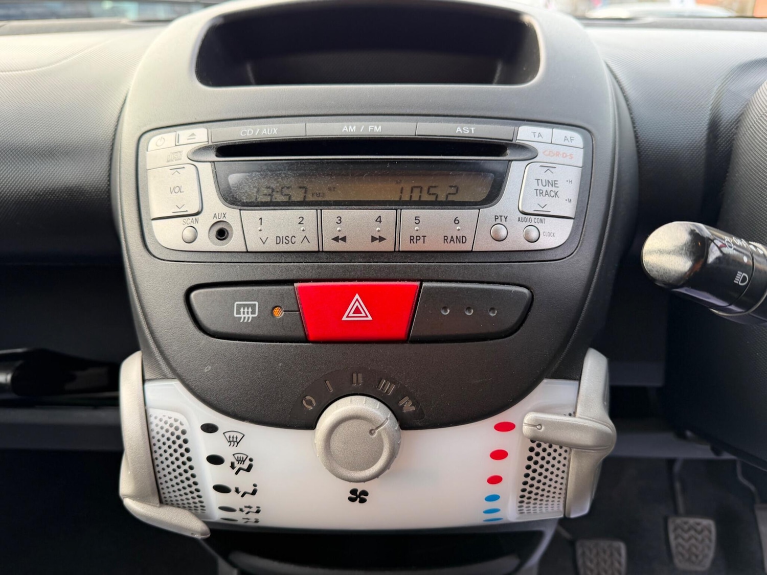 Used Toyota AYGO 2014 for sale - 77892849: Photo 20