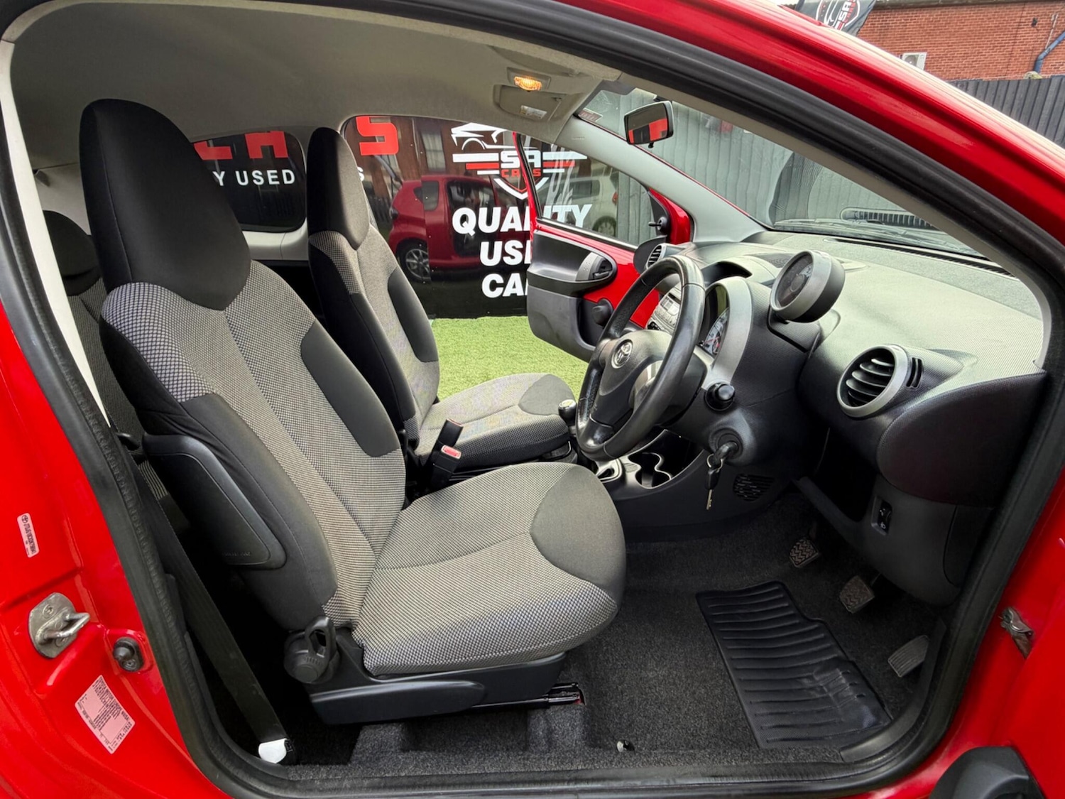 Used Toyota AYGO 2014 for sale - 77892849: Photo 23