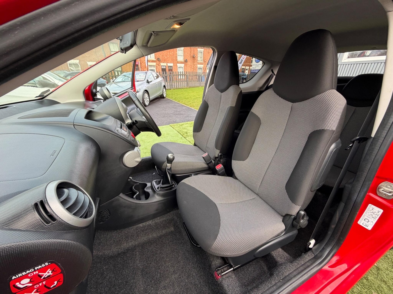 Used Toyota AYGO 2014 for sale - 77892849: Photo 28