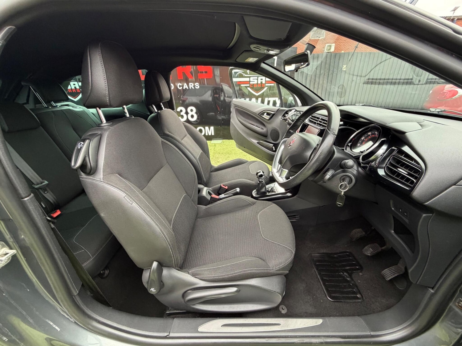 Used DS Automobiles DS 3 2015 for sale - 77783618: Photo 24