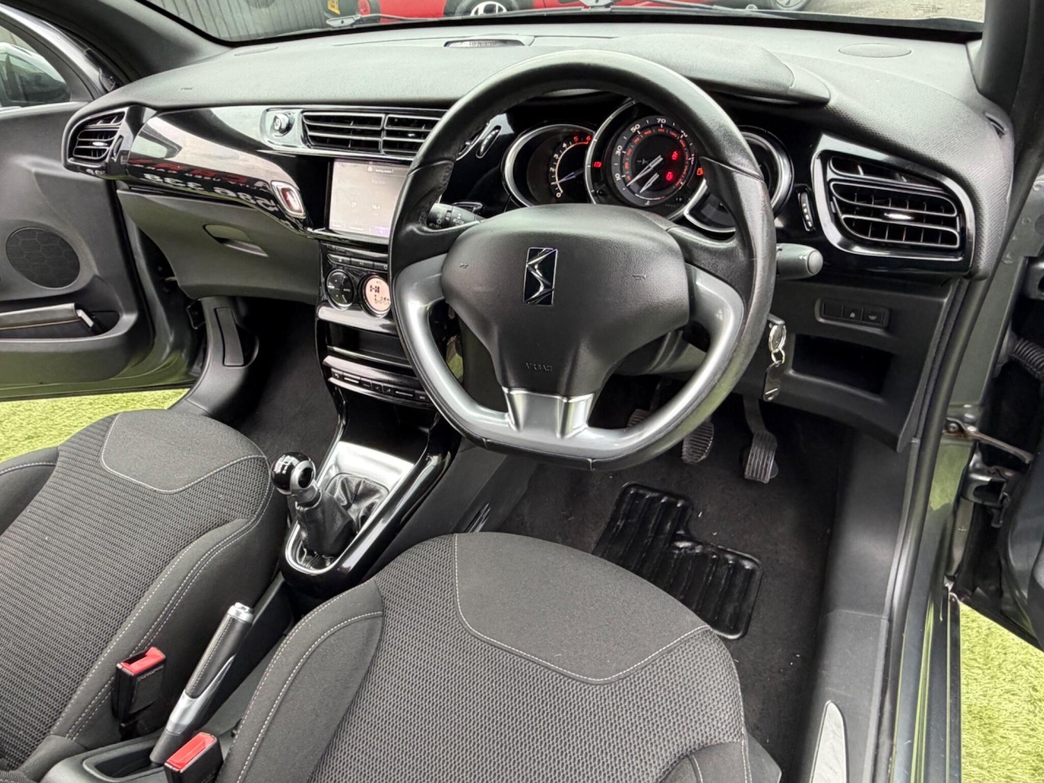 Used DS Automobiles DS 3 2015 for sale - 77783618: Photo 3