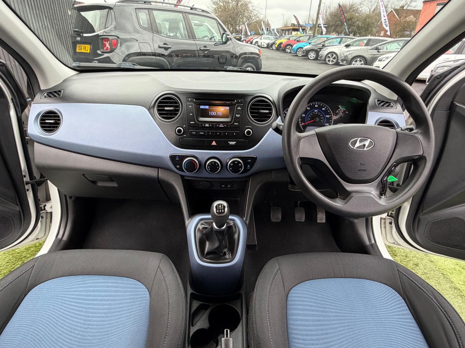 Used Hyundai i10 2014 for sale - 77305079: Photo 2