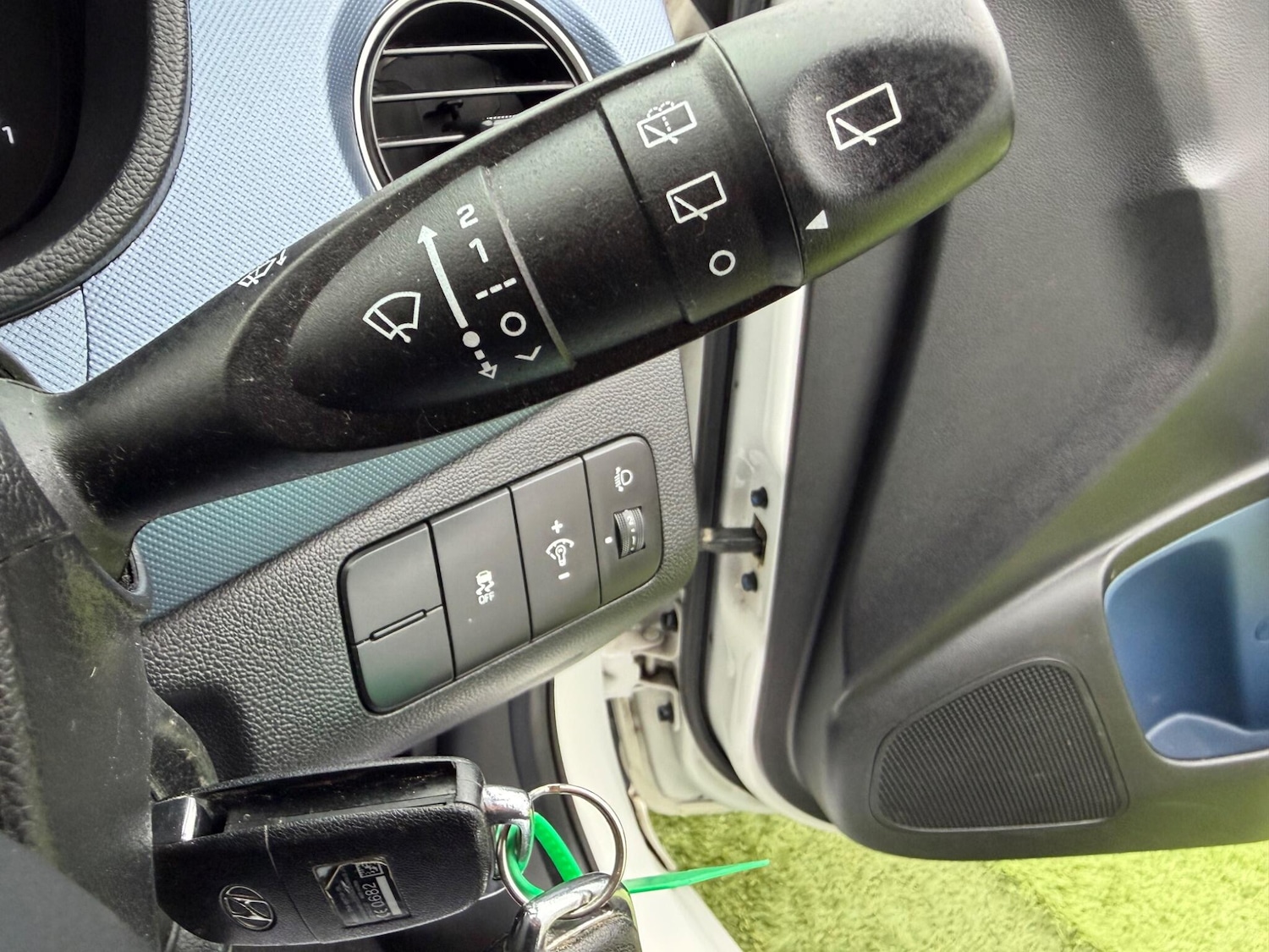 Used Hyundai i10 2014 for sale - 77305079: Photo 23