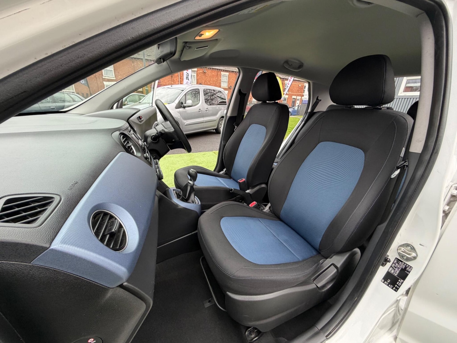 Used Hyundai i10 2014 for sale - 77305079: Photo 29