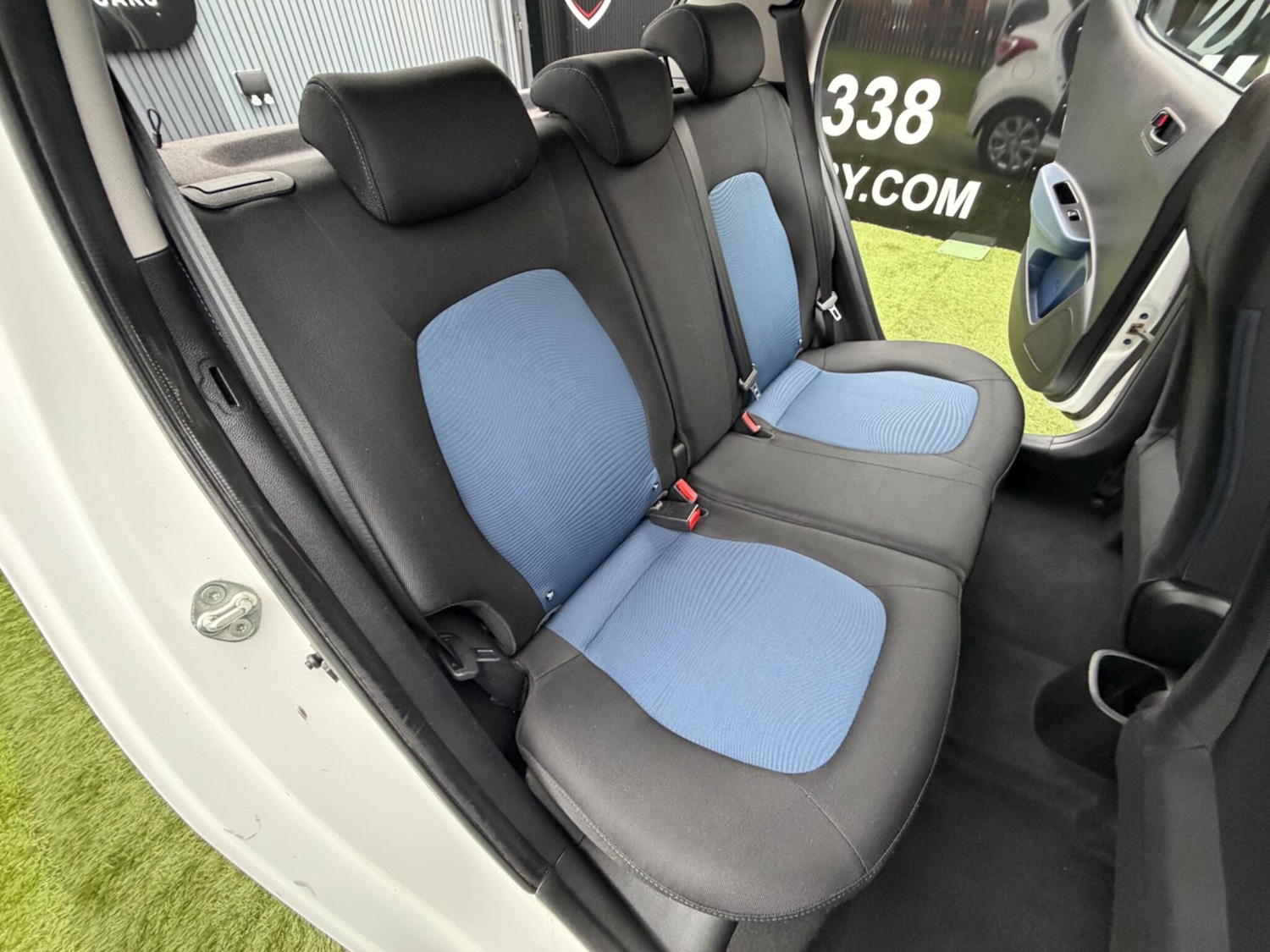 Used Hyundai i10 2014 for sale - 77305079: Photo 34