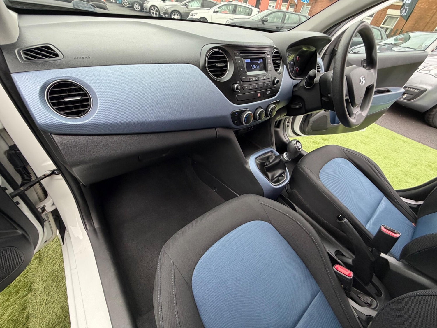 Used Hyundai i10 2014 for sale - 77305079: Photo 40