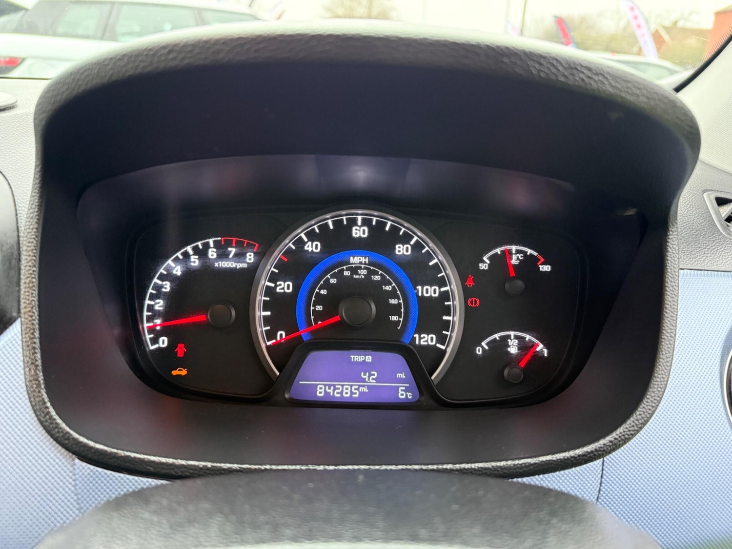 Used Hyundai i10 2015 for sale - 77040900: Photo 19