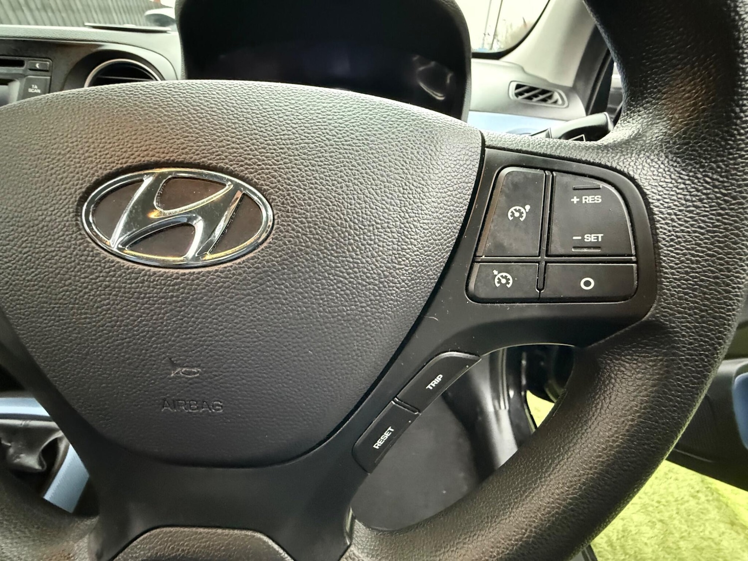 Used Hyundai i10 2015 for sale - 77040900: Photo 22