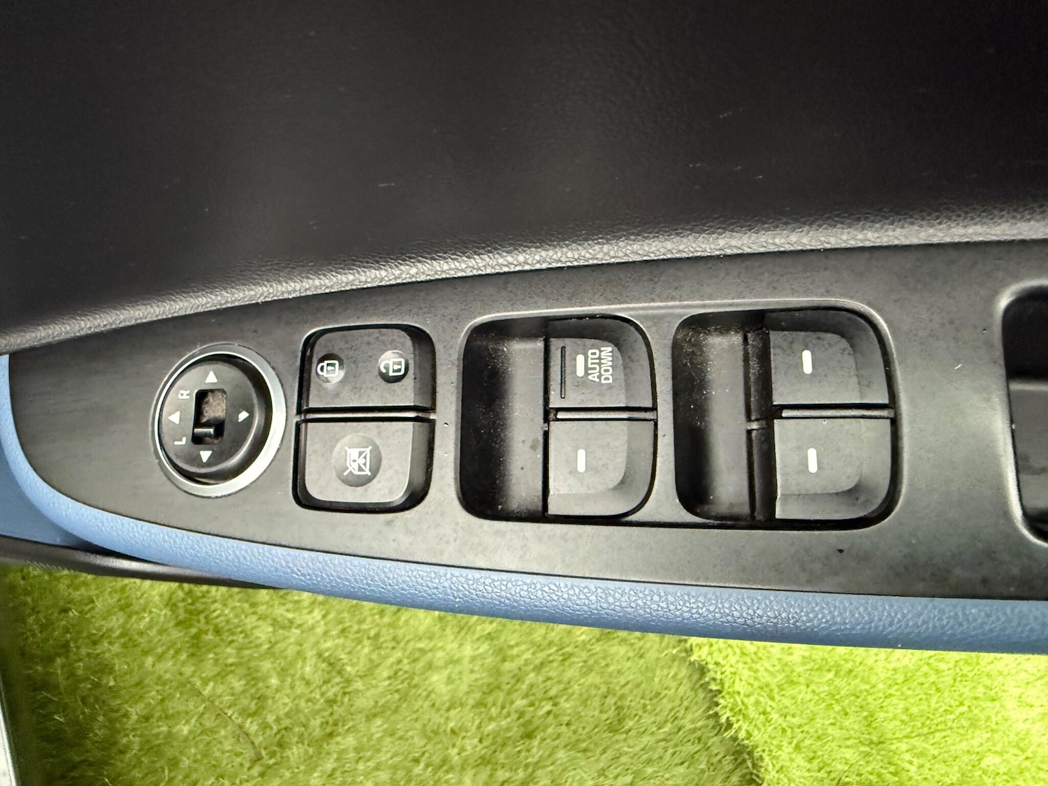 Used Hyundai i10 2015 for sale - 77040900: Photo 25