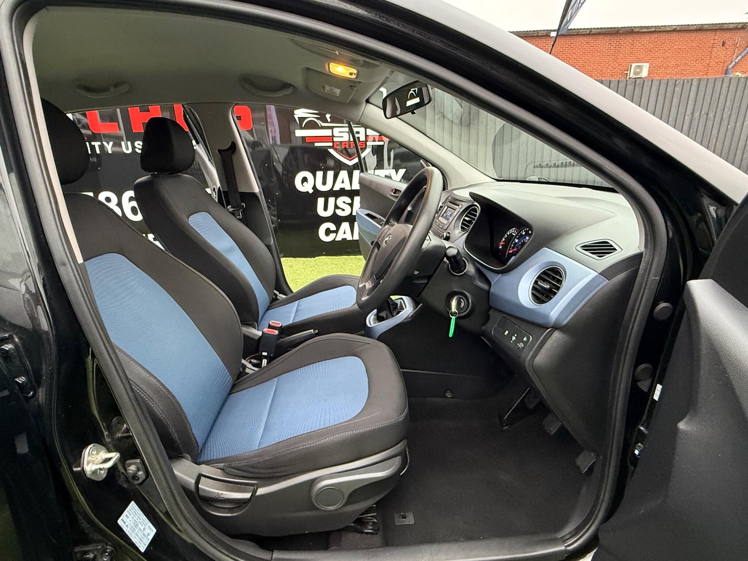 Used Hyundai i10 2015 for sale - 77040900: Photo 27