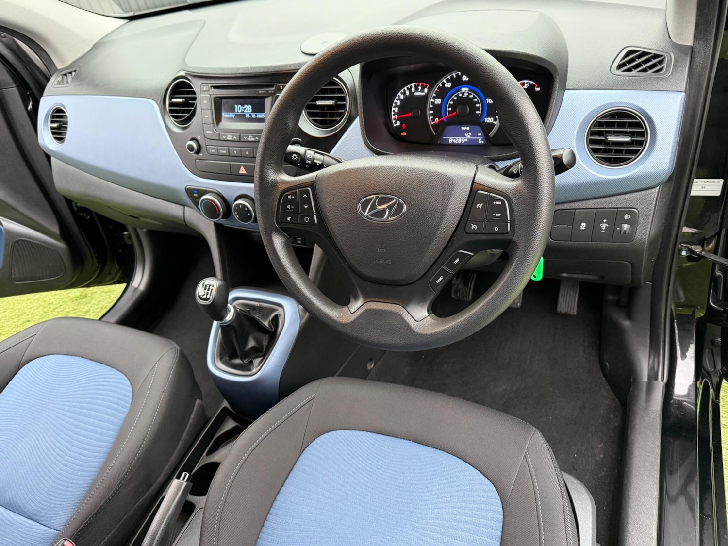 Used Hyundai i10 2015 for sale - 77040900: Photo 3