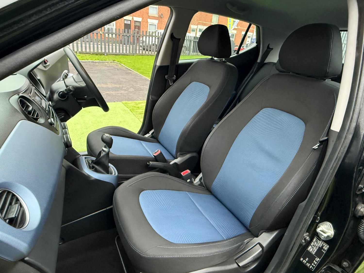 Used Hyundai i10 2015 for sale - 77040900: Photo 32