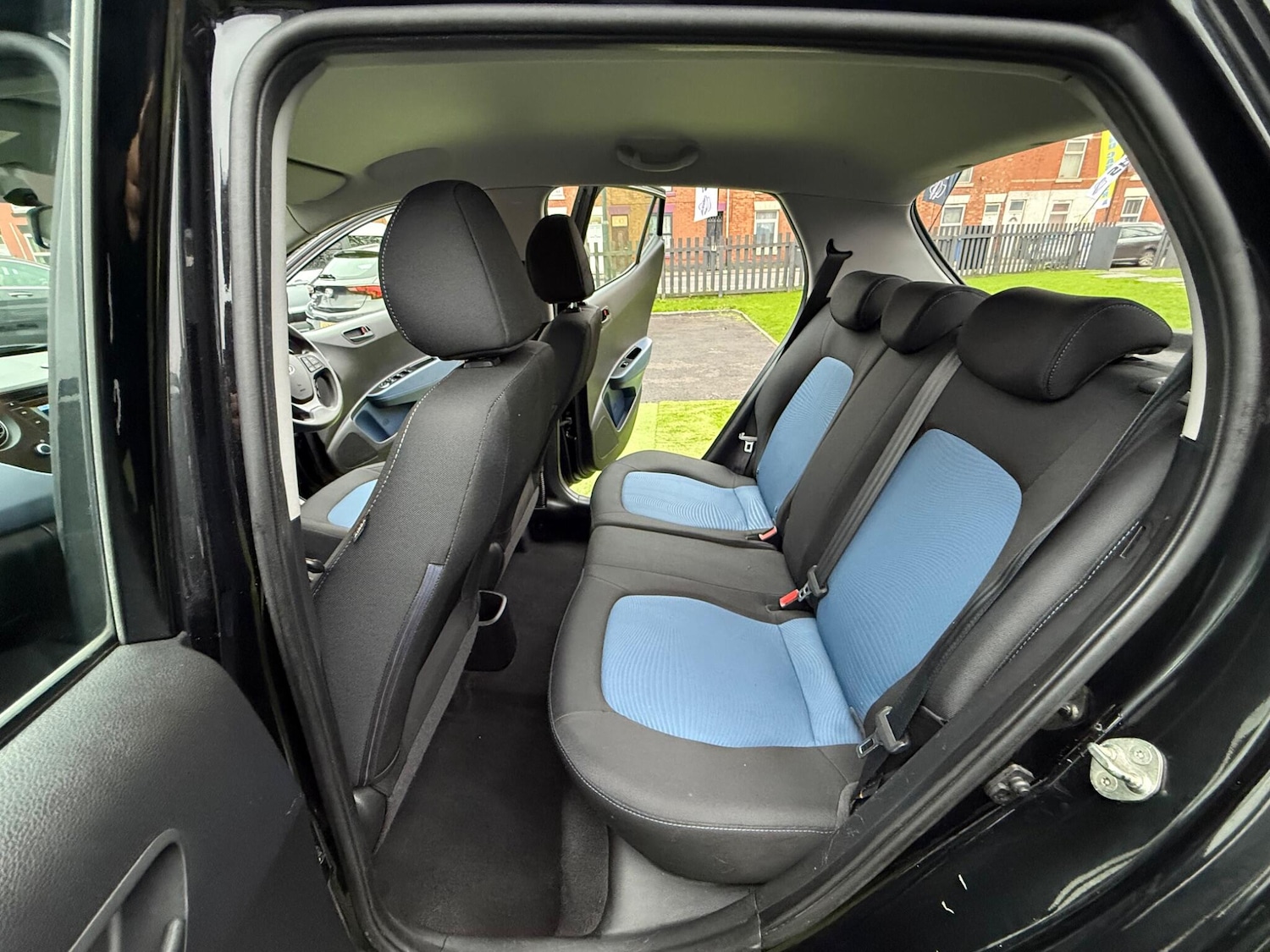 Used Hyundai i10 2015 for sale - 77040900: Photo 34