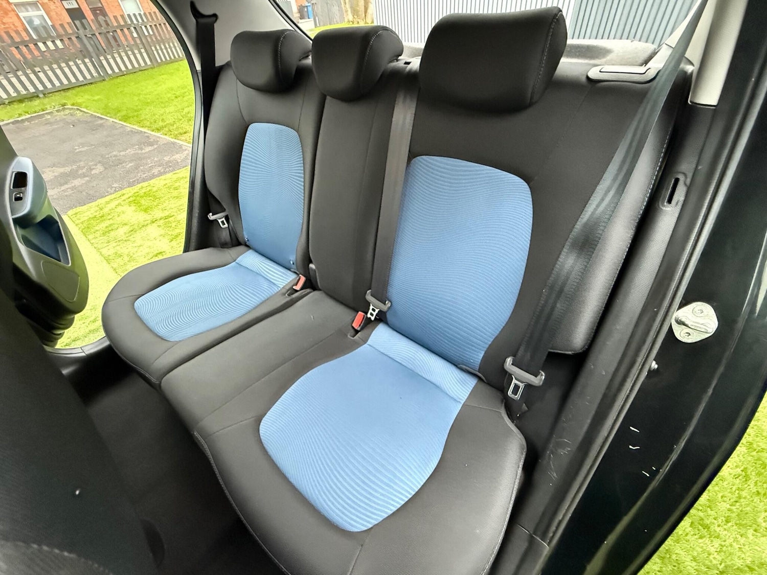 Used Hyundai i10 2015 for sale - 77040900: Photo 36