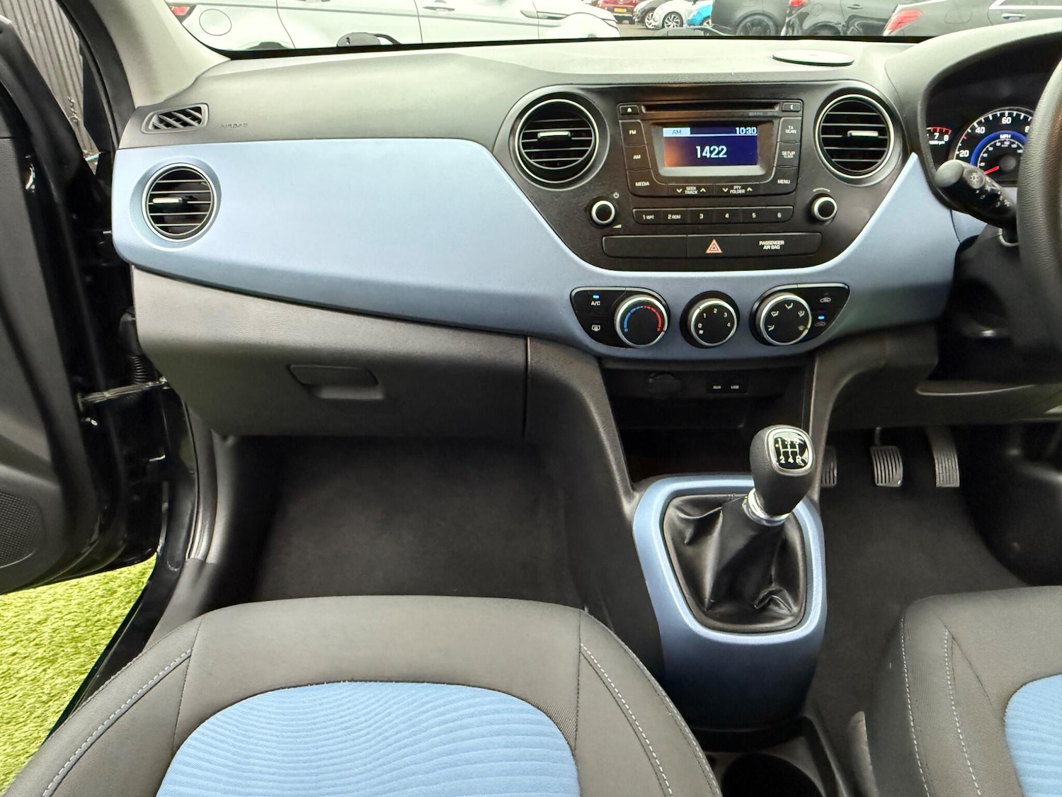 Used Hyundai i10 2015 for sale - 77040900: Photo 40