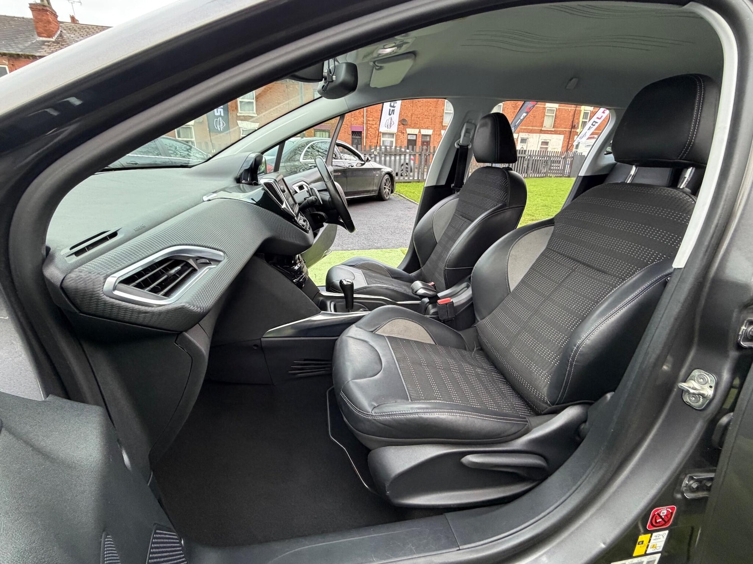 Used Peugeot 2008 2014 for sale - 77190555: Photo 26