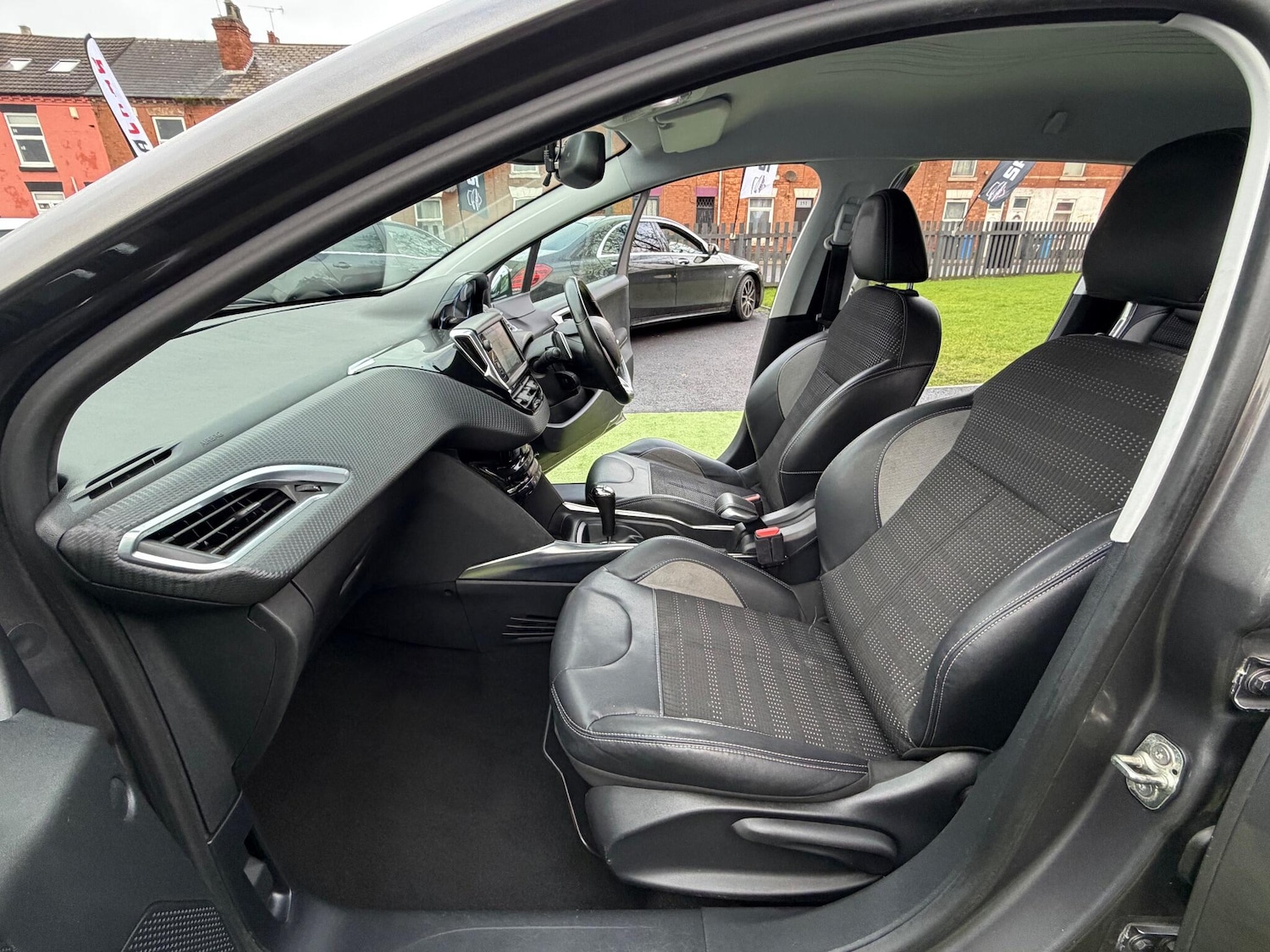 Used Peugeot 2008 2014 for sale - 77190555: Photo 27