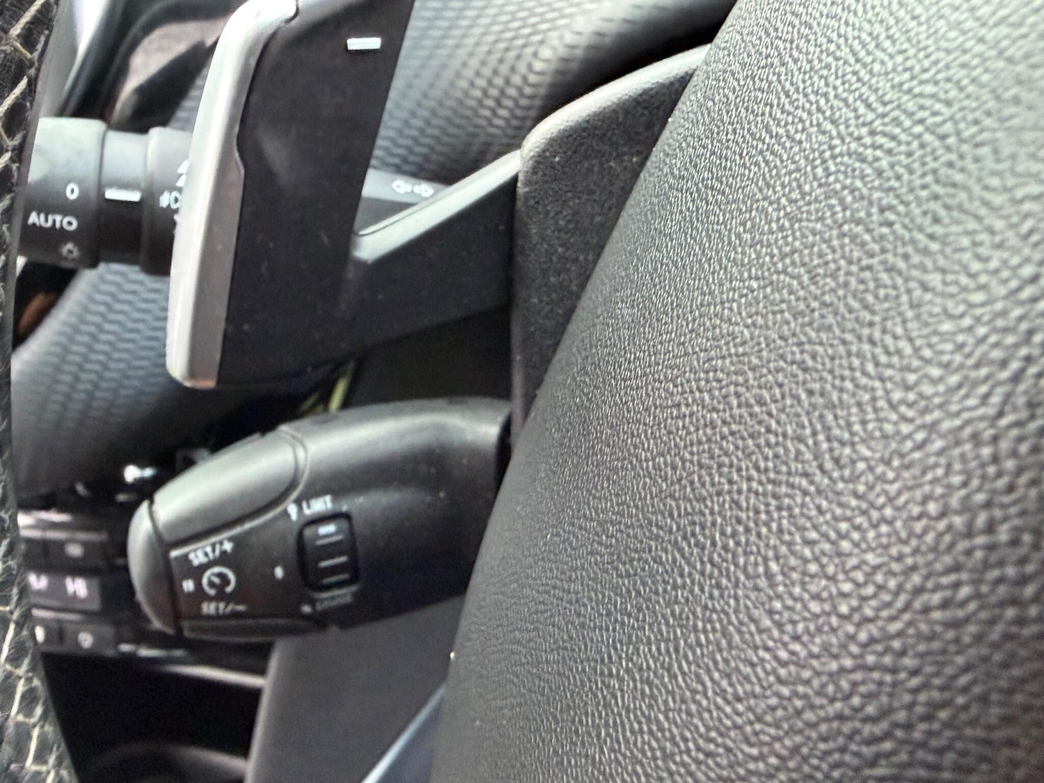 Used Peugeot 2008 2014 for sale - 77190555: Photo 35