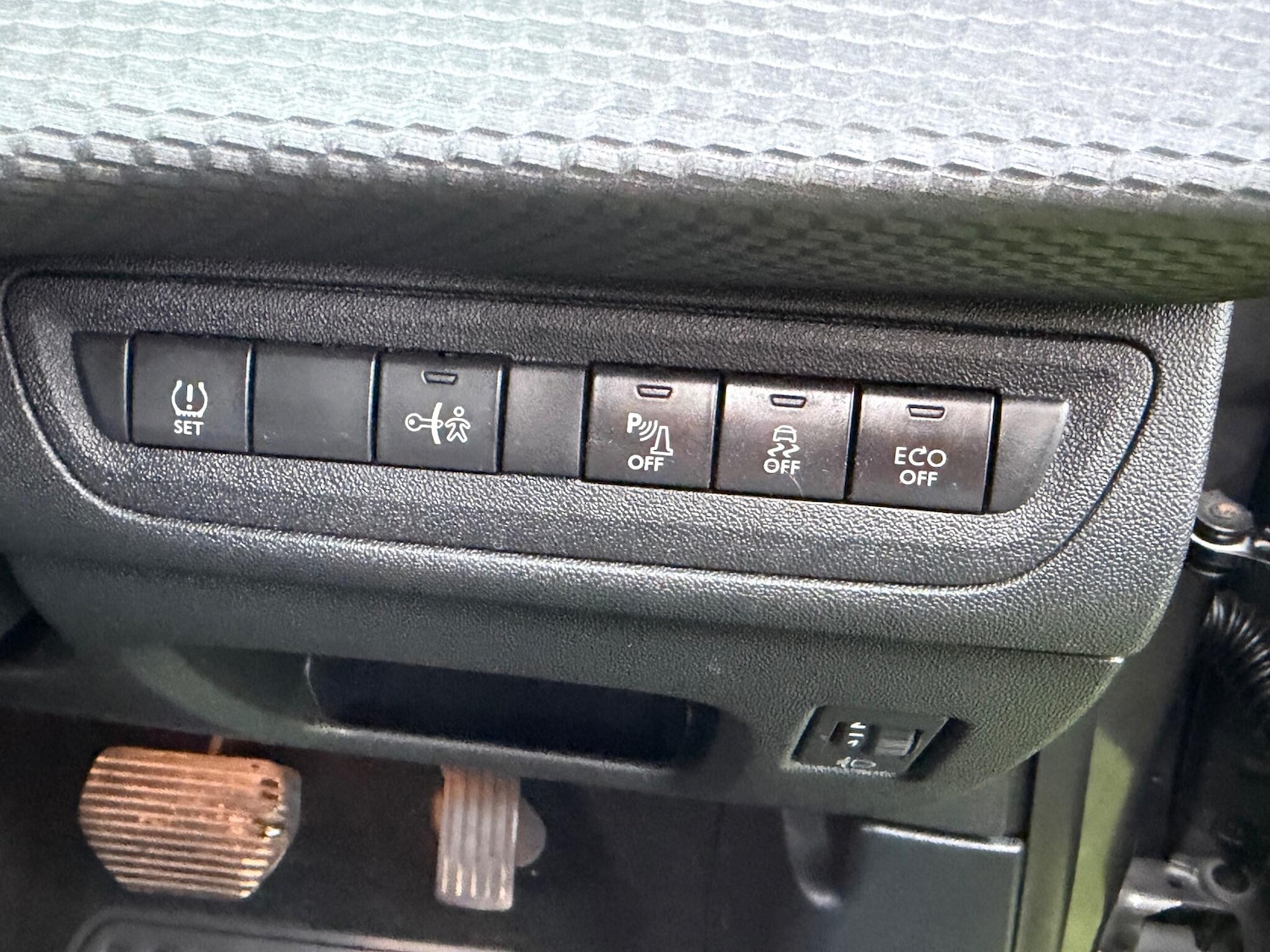 Used Peugeot 2008 2014 for sale - 77190555: Photo 38