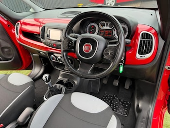Used Fiat 500L 2018 for sale - 77658813: Photo