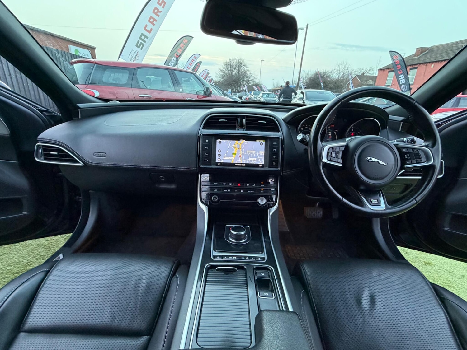 Used Jaguar XE for sale - 77768076: Photo 2