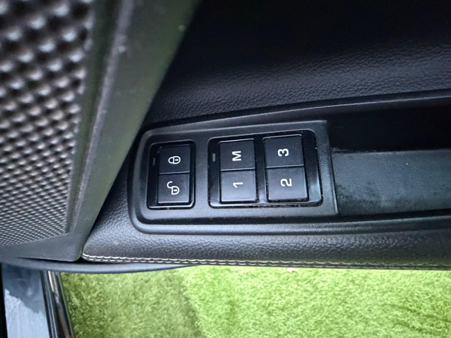 Used Jaguar XE for sale - 77768076: Photo 27