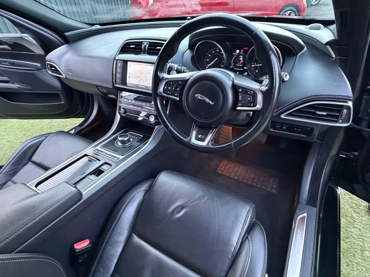 Used Jaguar XE for sale - 77768076: Photo 3