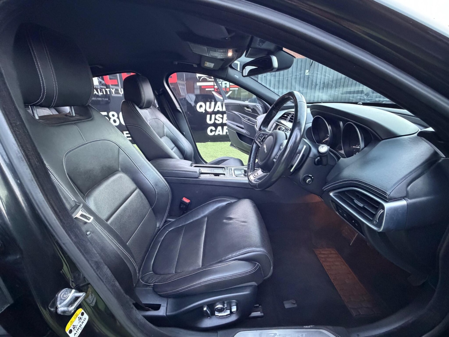 Used Jaguar XE for sale - 77768076: Photo 30