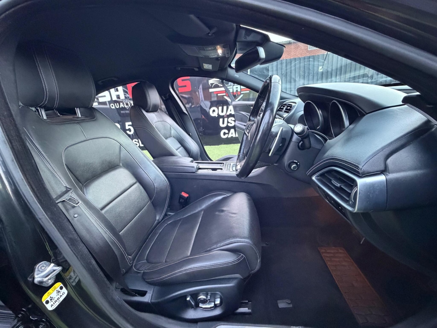 Used Jaguar XE for sale - 77768076: Photo 31