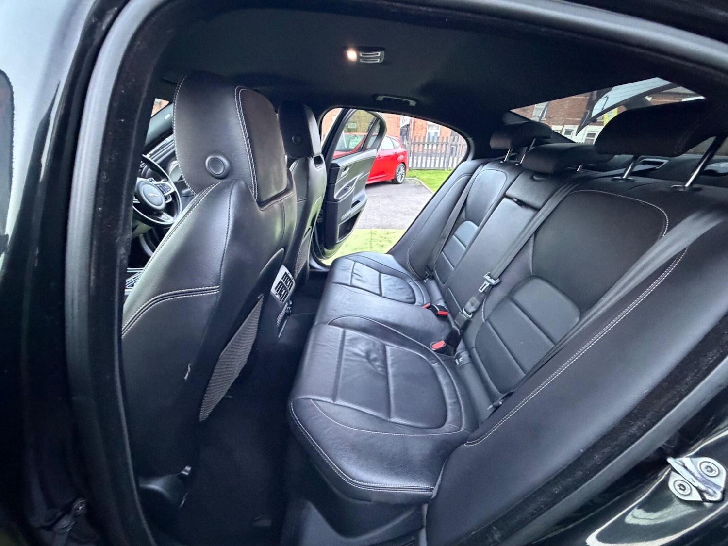 Used Jaguar XE for sale - 77768076: Photo 39