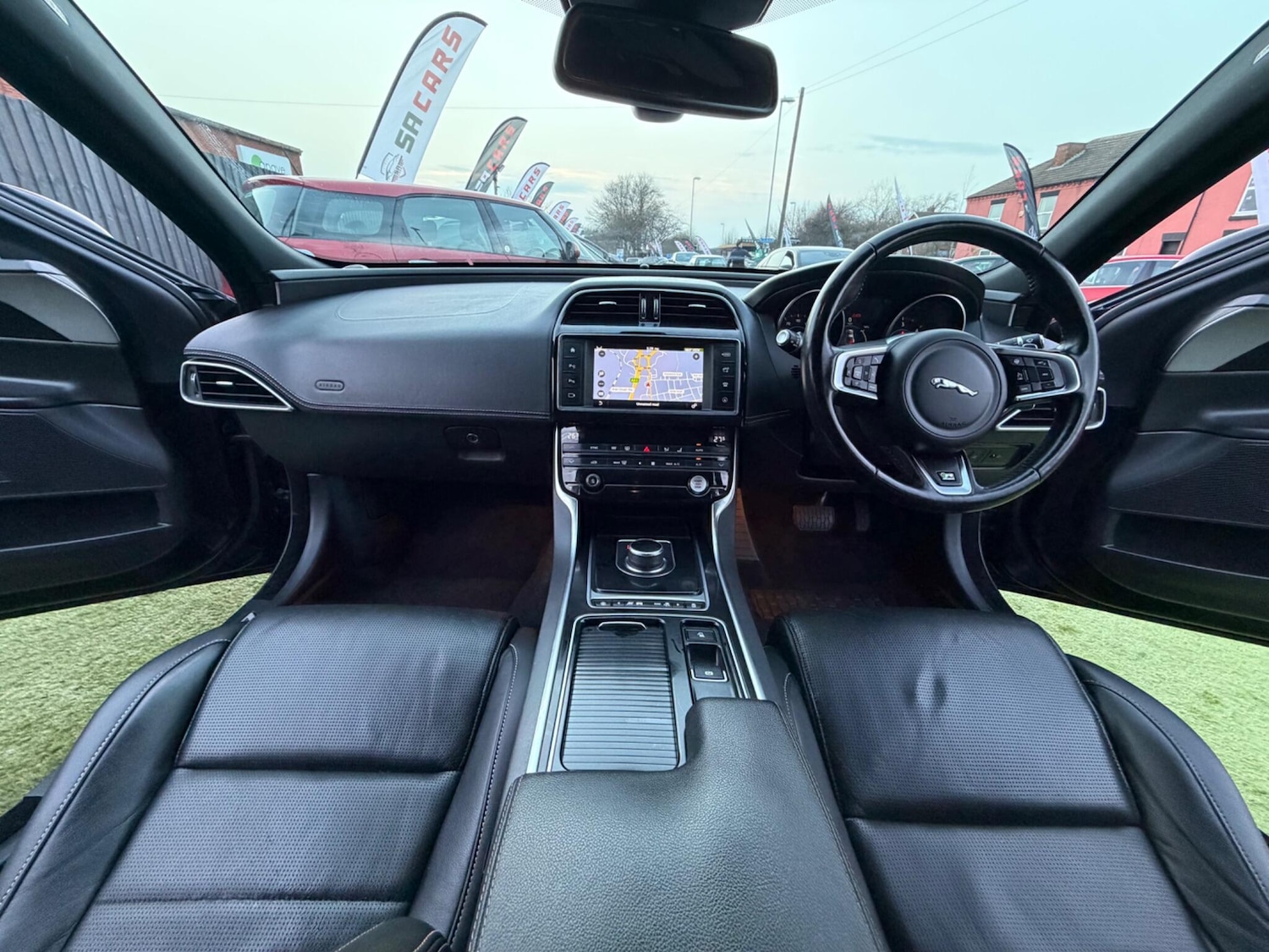 Used Jaguar XE for sale - 77768076: Photo 40