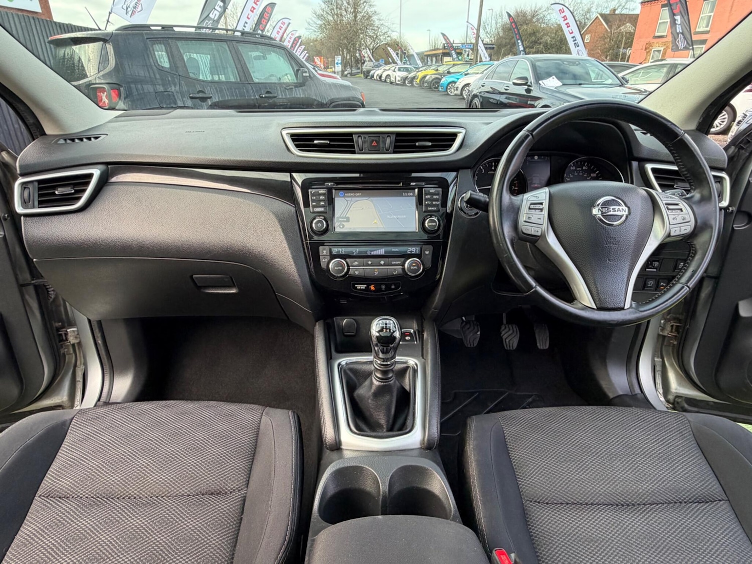 Used Nissan Qashqai 2014 for sale - 77351471: Photo 2