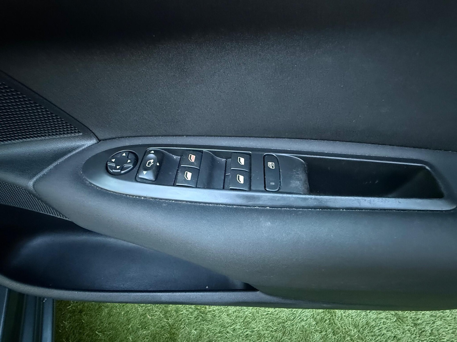 Used Citroen C4 2013 for sale - 76703612: Photo 24