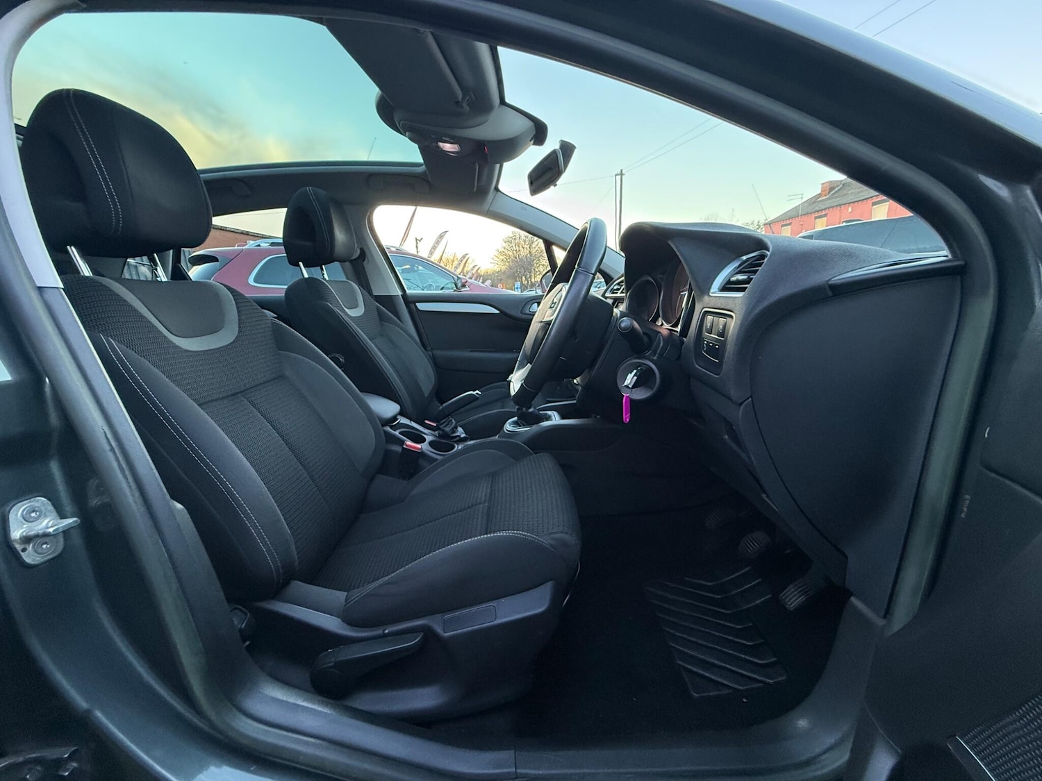 Used Citroen C4 2013 for sale - 76703612: Photo 32