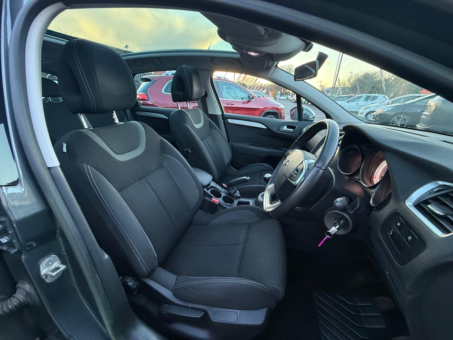 Used Citroen C4 2013 for sale - 76703612: Photo 33