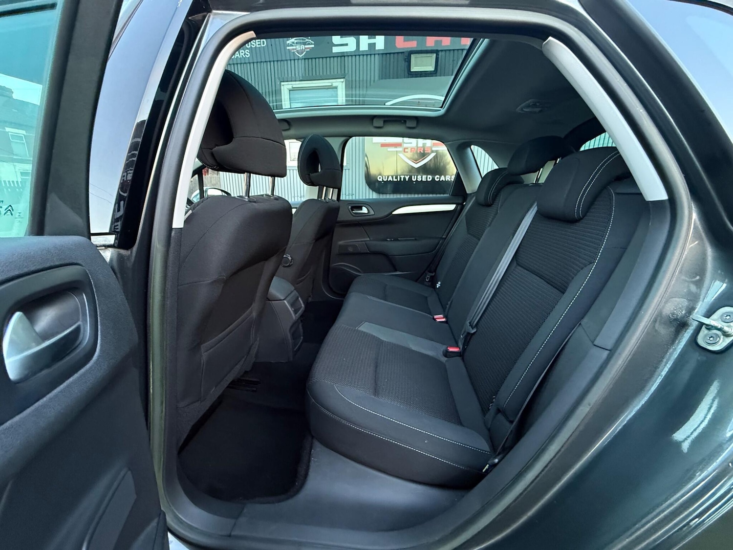 Used Citroen C4 2013 for sale - 76703612: Photo 37