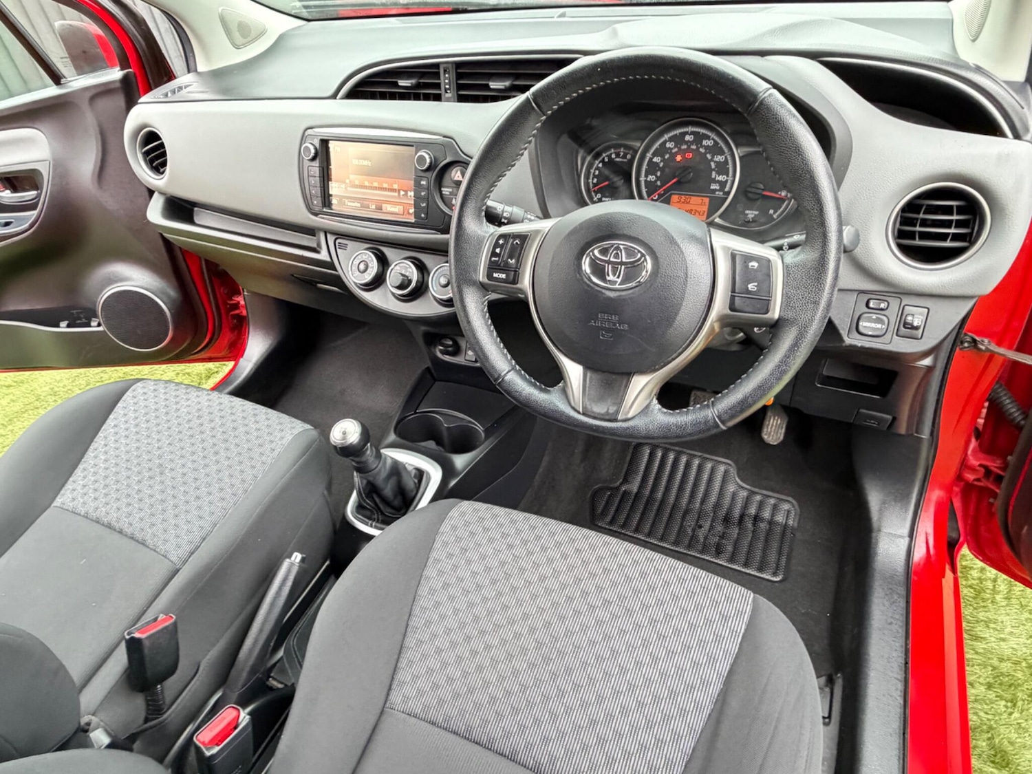 Used Toyota Yaris 2016 for sale - 77479191: Photo 3