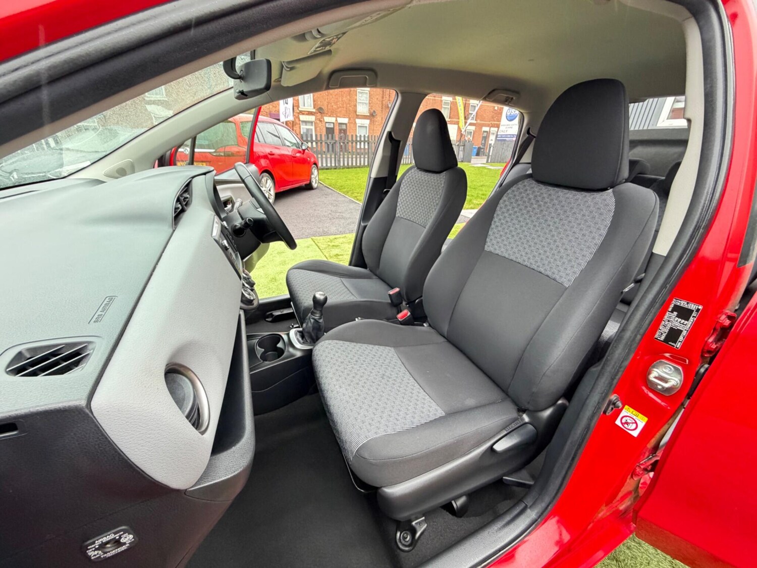 Used Toyota Yaris 2016 for sale - 77479191: Photo 34