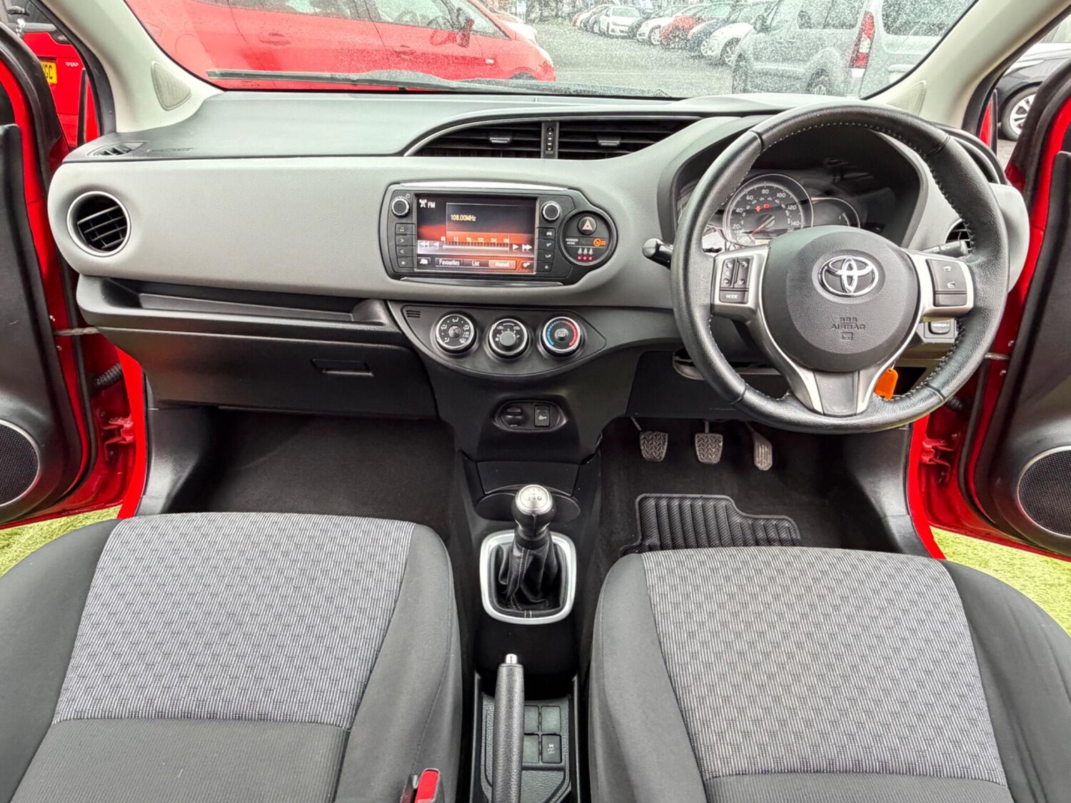 Used Toyota Yaris 2016 for sale - 77479191: Photo 41