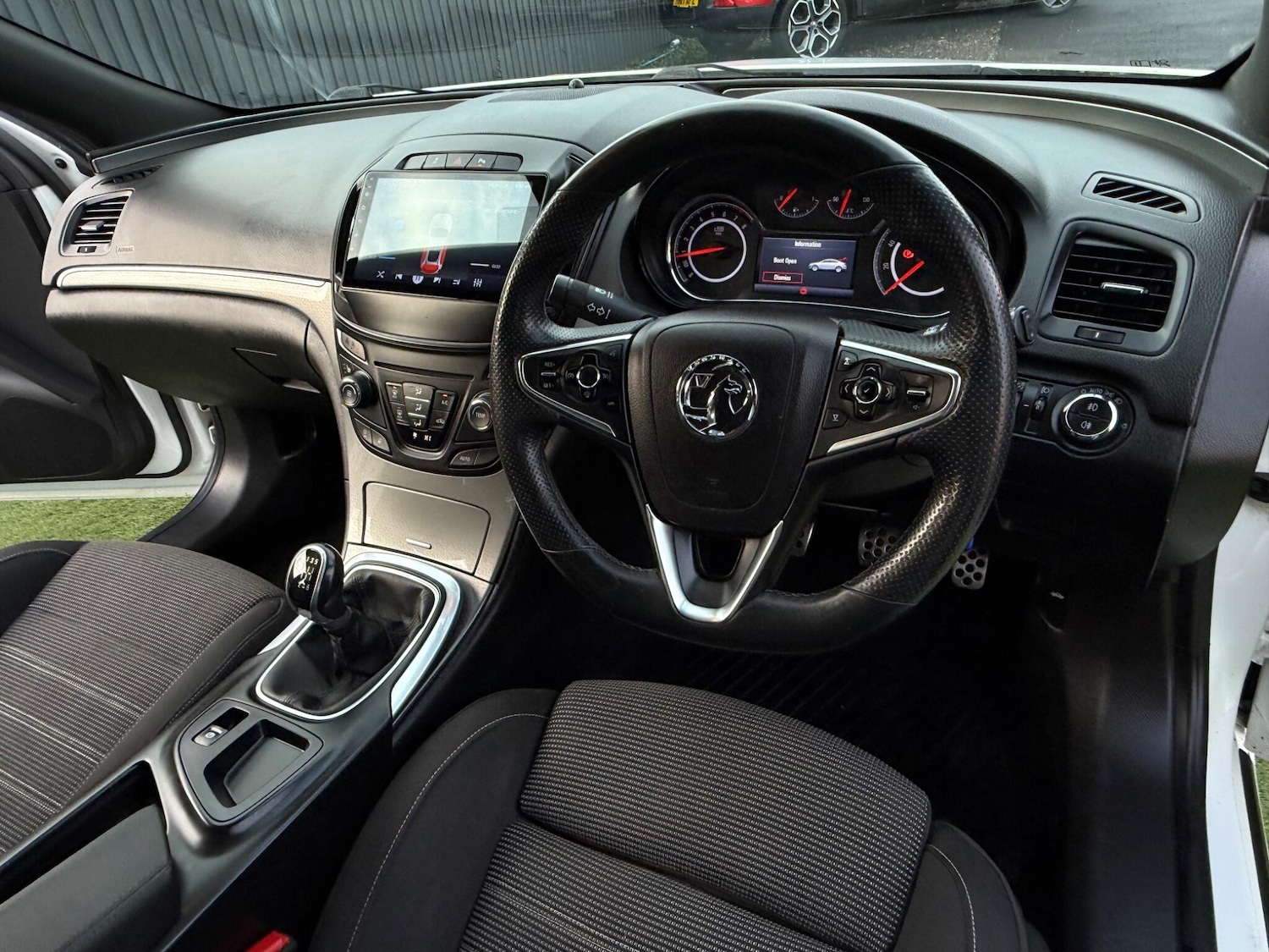 Used Vauxhall Insignia 2015 for sale - 76832483: Photo 3