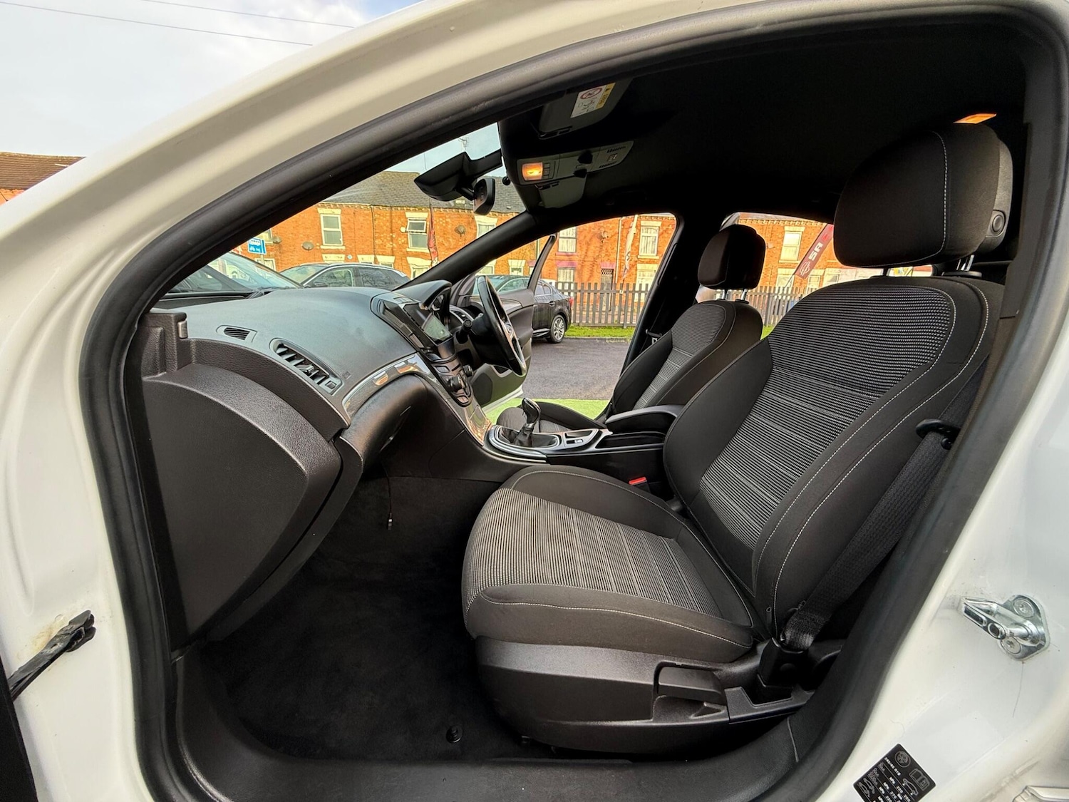 Used Vauxhall Insignia 2015 for sale - 76832483: Photo 30