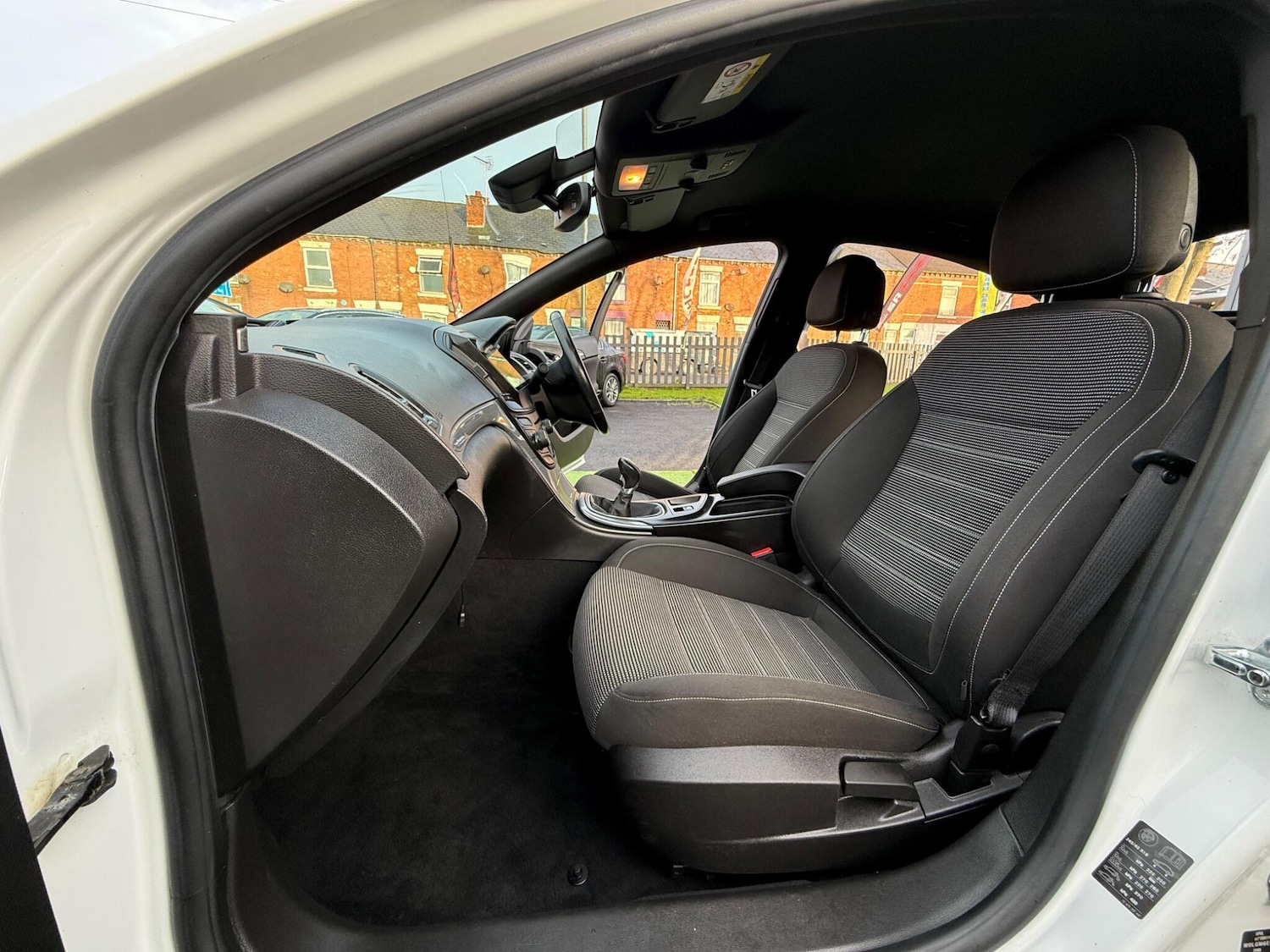 Used Vauxhall Insignia 2015 for sale - 76832483: Photo 31