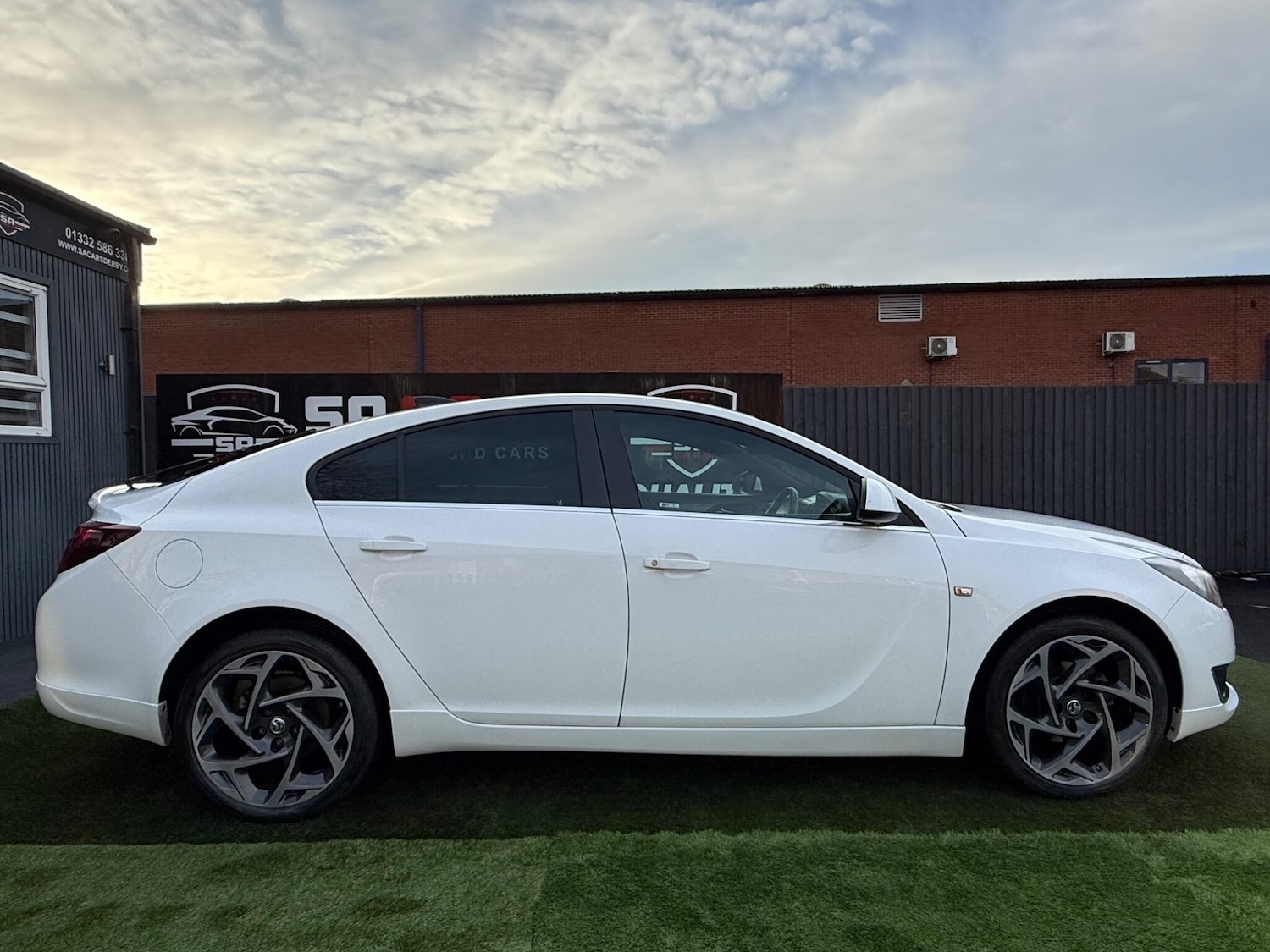 Used Vauxhall Insignia 2015 for sale - 76832483: Photo 7