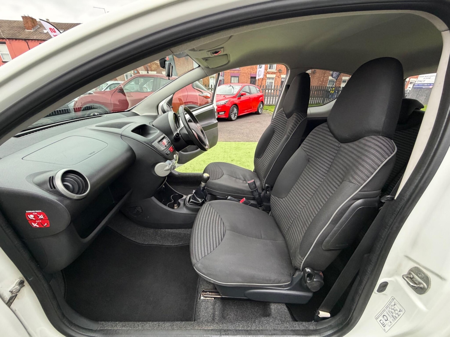 Used Peugeot 107 2013 for sale - 77783371: Photo 26