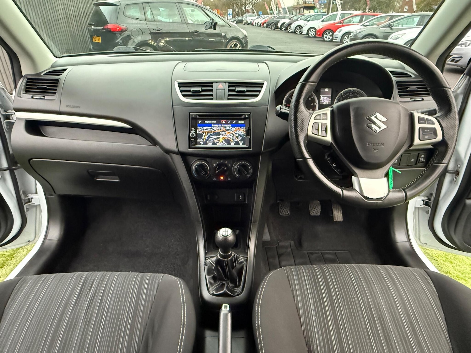 Used Suzuki Swift 2016 for sale - 76886991: Photo 2