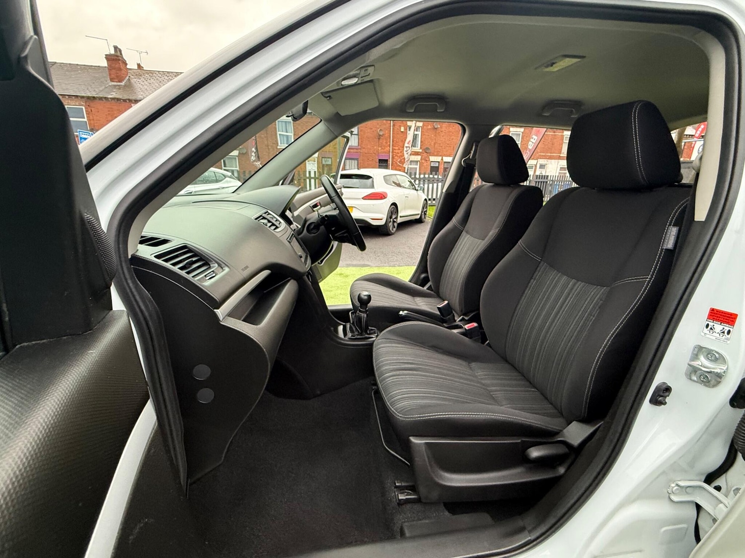 Used Suzuki Swift 2016 for sale - 76886991: Photo 30