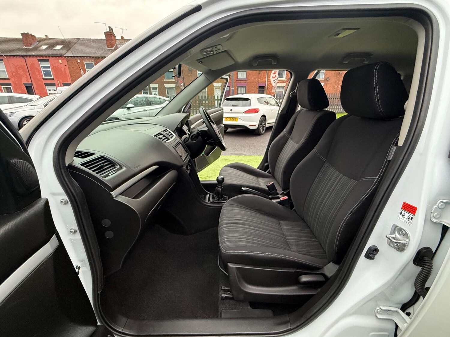 Used Suzuki Swift 2016 for sale - 76886991: Photo 31