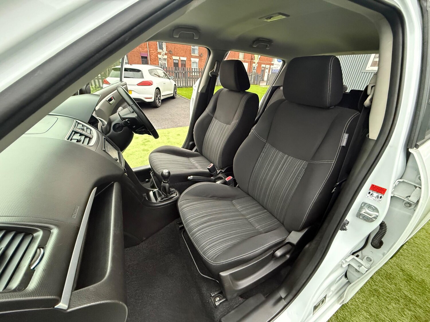 Used Suzuki Swift 2016 for sale - 76886991: Photo 32