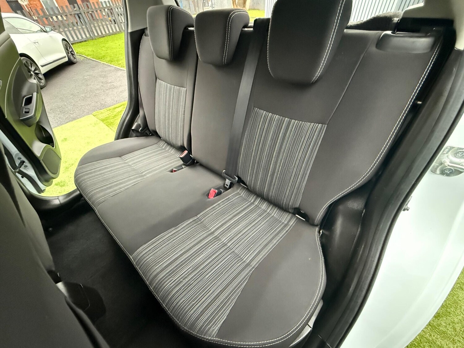 Used Suzuki Swift 2016 for sale - 76886991: Photo 36