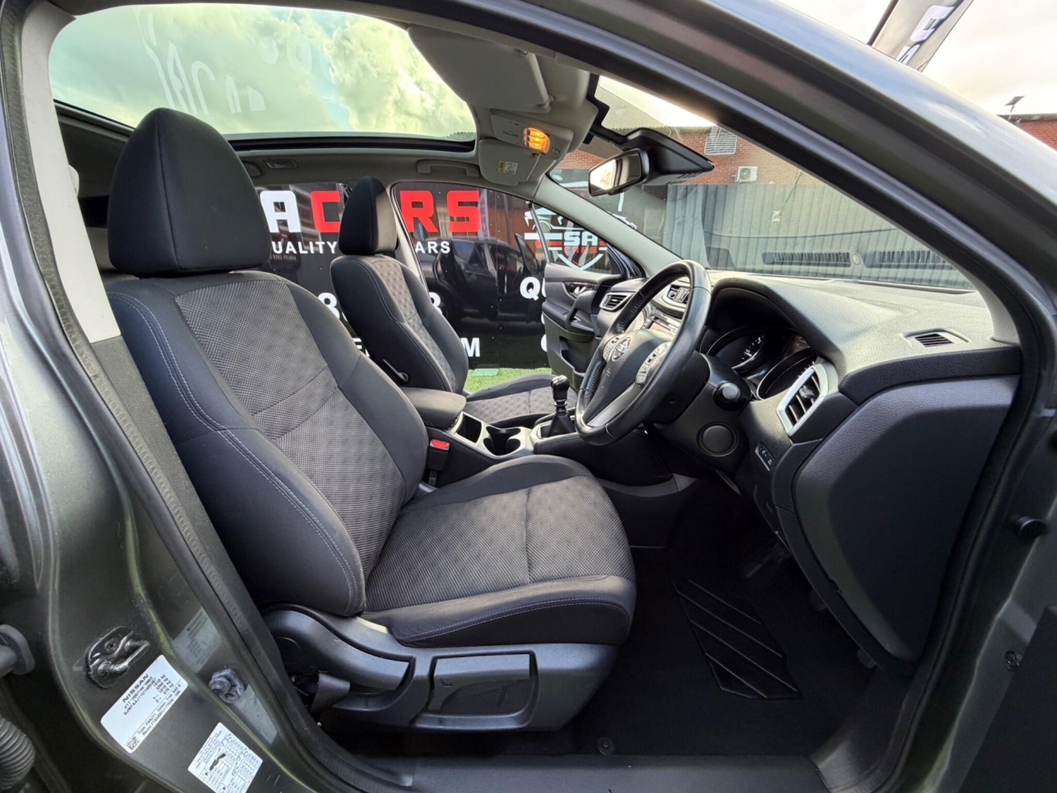 Used Nissan Qashqai 2015 for sale - 77395962: Photo 30